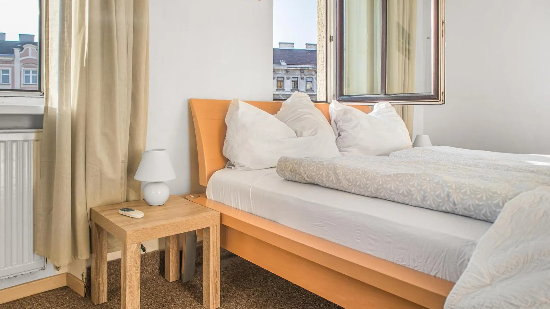 Comfy 2Br Apt Wifi & Tv Next To Millenium Tower Wenen Appartement