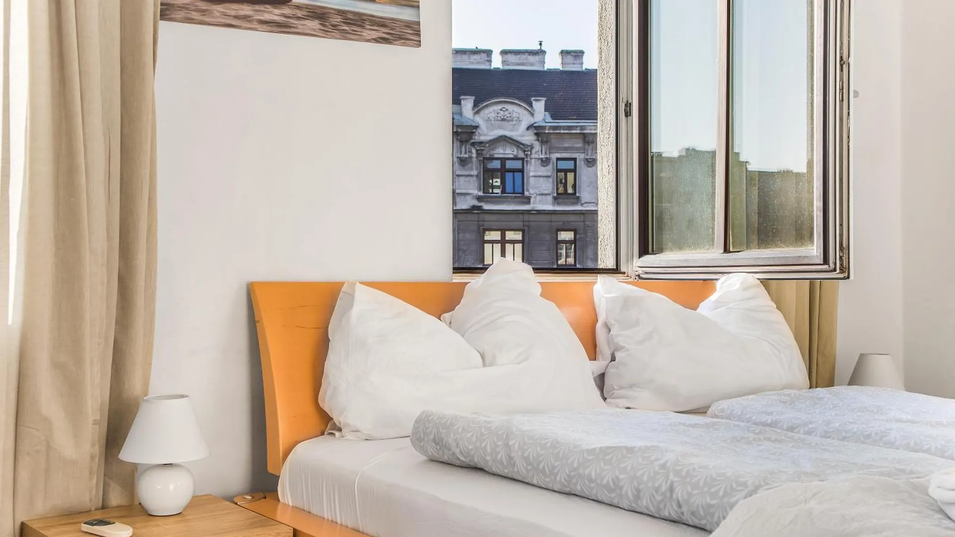 Comfy 2Br Apt Wifi & Tv Next To Millenium Tower Vienna 0*,  Austria